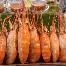 กุ้งแม่น้ำเผาครึ่งโล