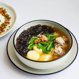 ต้มจืดเต้าหู้หมูสับสาหร่าย