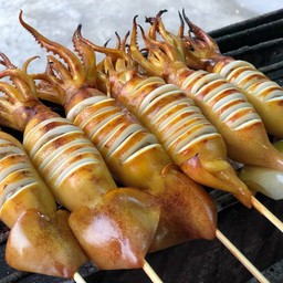 ร้านหมึกไข่ย่างน่าหล่อ!!! Byแมน,ดี้ ไม้ละ20บาท