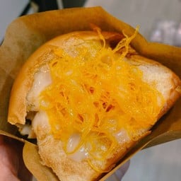 ปังทะลัก นมข้นฝอยทอง