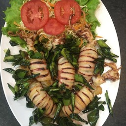 หมึกไข่แดดเดียว