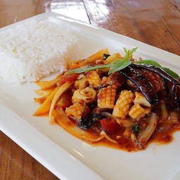 ผัดพริกเผาราดข้าว