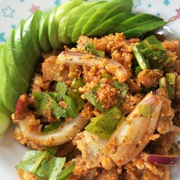 ยำไก่แซ่บเป็บกับข้าว