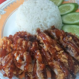 ข้าวไก่ทอดซอสบาบีคิว