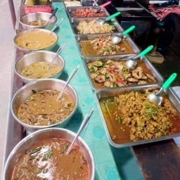 ข้าวขาหมู,ก๋วยเตี๋ยว(แม่ละม้าย)