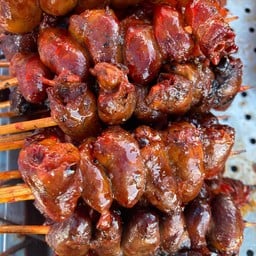 ไก่ย่างแดง (สูตรดั้งเดิม) ตลาดนัดไดโนเสาร์