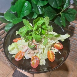 ยำสลัดทูน่า