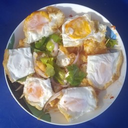 ยำไข่ดาว