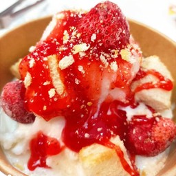 ปังเย็นนมสดสตอเบอรี่ลาวา