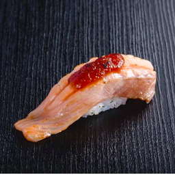 Salmon Saikyo Sushi  ซูชิปลาแซลมอนซอสไซเคียว