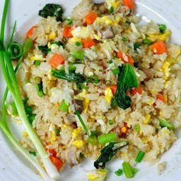 ข้าวผัดไข่แดงเค็ม