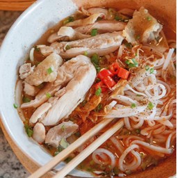 Pho Ga TomYum เฝอไก่ต้มยำ
