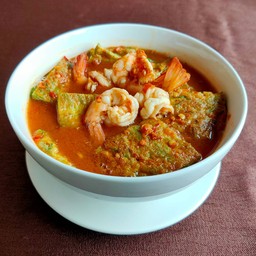 แกงส้มชะอมกุ้ง