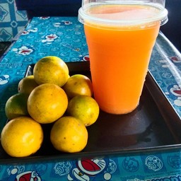 น้ำส้มคั้นสด42บาท