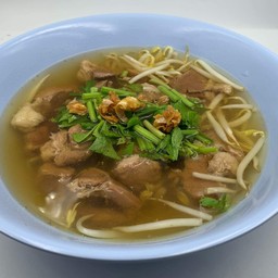 ก๋วยเตี๋ยวเนื้อเปื่อย