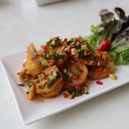 กุ้งผัดพริกไทยและเกลือ