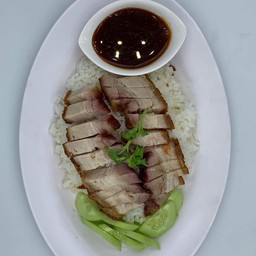 ข้าว หมูกรอบ