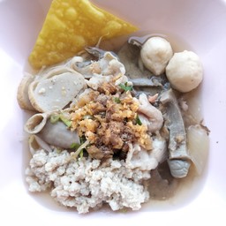 นายแหล่ก๋วยเตี๋ยวหมูรสเด็ด