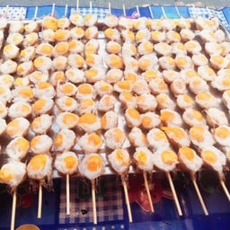 ไข่นกกระทาเสียบไม้ & ลูกชิ้นทอด สาขาตลาดไนท์บาซาส์