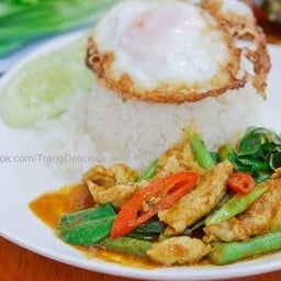 ยายพา อาหารตามสั่ง