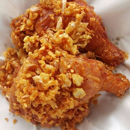 น่องไกก่ติดสะโพกทอด