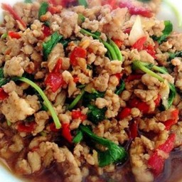 กระเพราหมูสับ