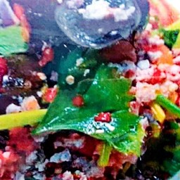 ยำไข่เยี่ยวม้าหมูสับ