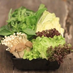 17 Grill ก๋วยเตี๋ยวเรือ เนื้อสไลด์