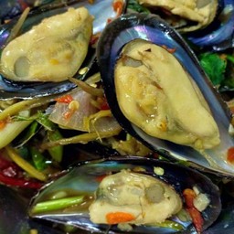 หอยชิลีอบสมุนไพร