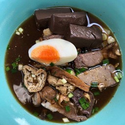 ก๋วยจั๊บแม่พยุง(ตลาดศรีปากเกร็ด) สาขาตลาดศรีปากเกร็ด