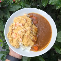 ข้าวไข่ข้นกุ้งแกงกะหรี่