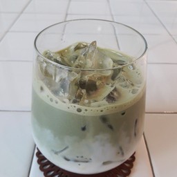 MATCHA LATTE (ICED)