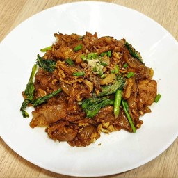 เส้นใหญ่ ผัดซีอิ้ว