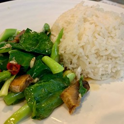 ข้าวคะน้าปลาเค็ม