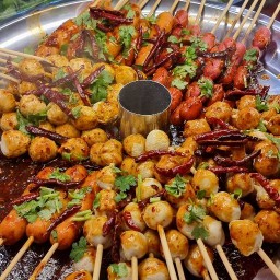 ผู้ชายขายน้ำ(ปั่น) @Huamum Walkway Huamum Walkway ตลาดหัวมุม เกษตรนวมินทร์