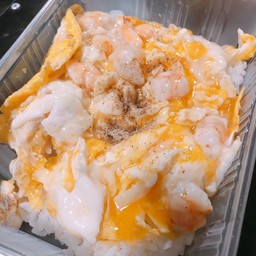ข้าวไข่ขยี้กุ้ง