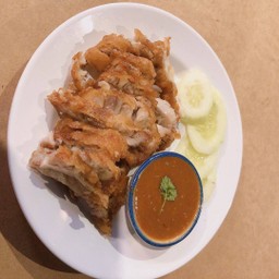 ไก่ทอด fried chicken (L)