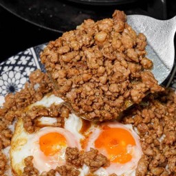 ผัดซิอิ้ว(กับข้าว)