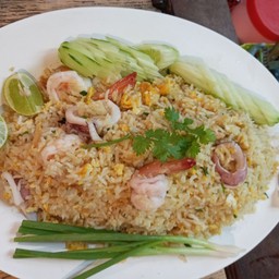 ข้าวผัดทะเล