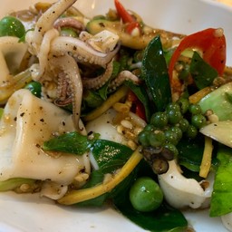 ผัดฉ่าปลาหมึก