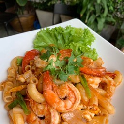 มักกะโรนีผัดซอส