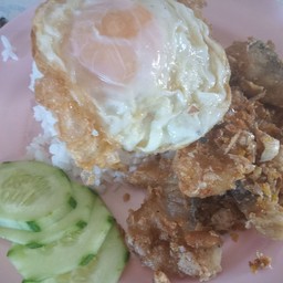 ปลาทอดกระเทียม