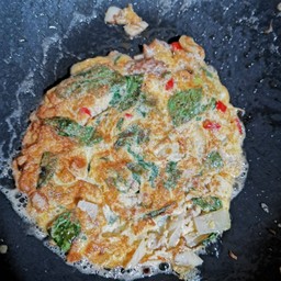 ไข่เจียวกระเพราหมู