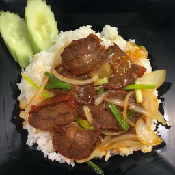 ข้าวเนื้อเเดง