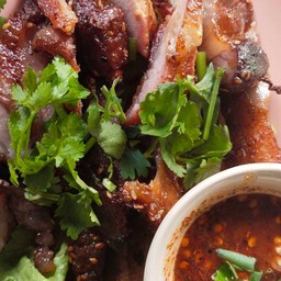 คอหมูย่าง