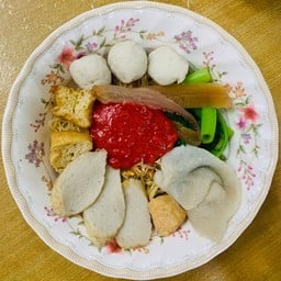 ก๋วยเตี๋ยวลูกชิ้นปลา นายเซี้ย