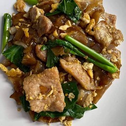 ผัดซีอิ้วหมู
