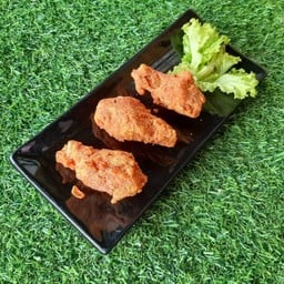 ปีกบนไก่ทอด 8 ชิ้น