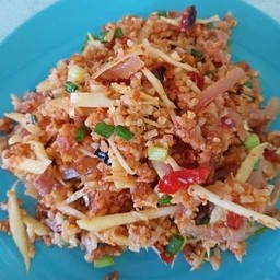 ยำแหนมคลุกรสเด็ด(แจ่งหัวริน)