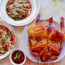 ไก่เหลืองอบโอ่ง บางแสน